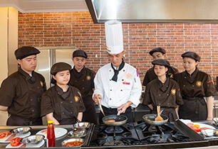 �Ͼ�������ѧУ��